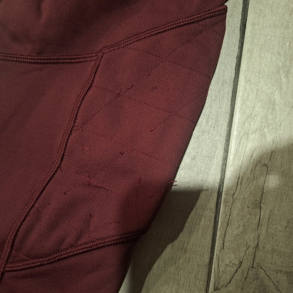 Lululemon toasty tech leggings in maroon - Picture 5 of 5